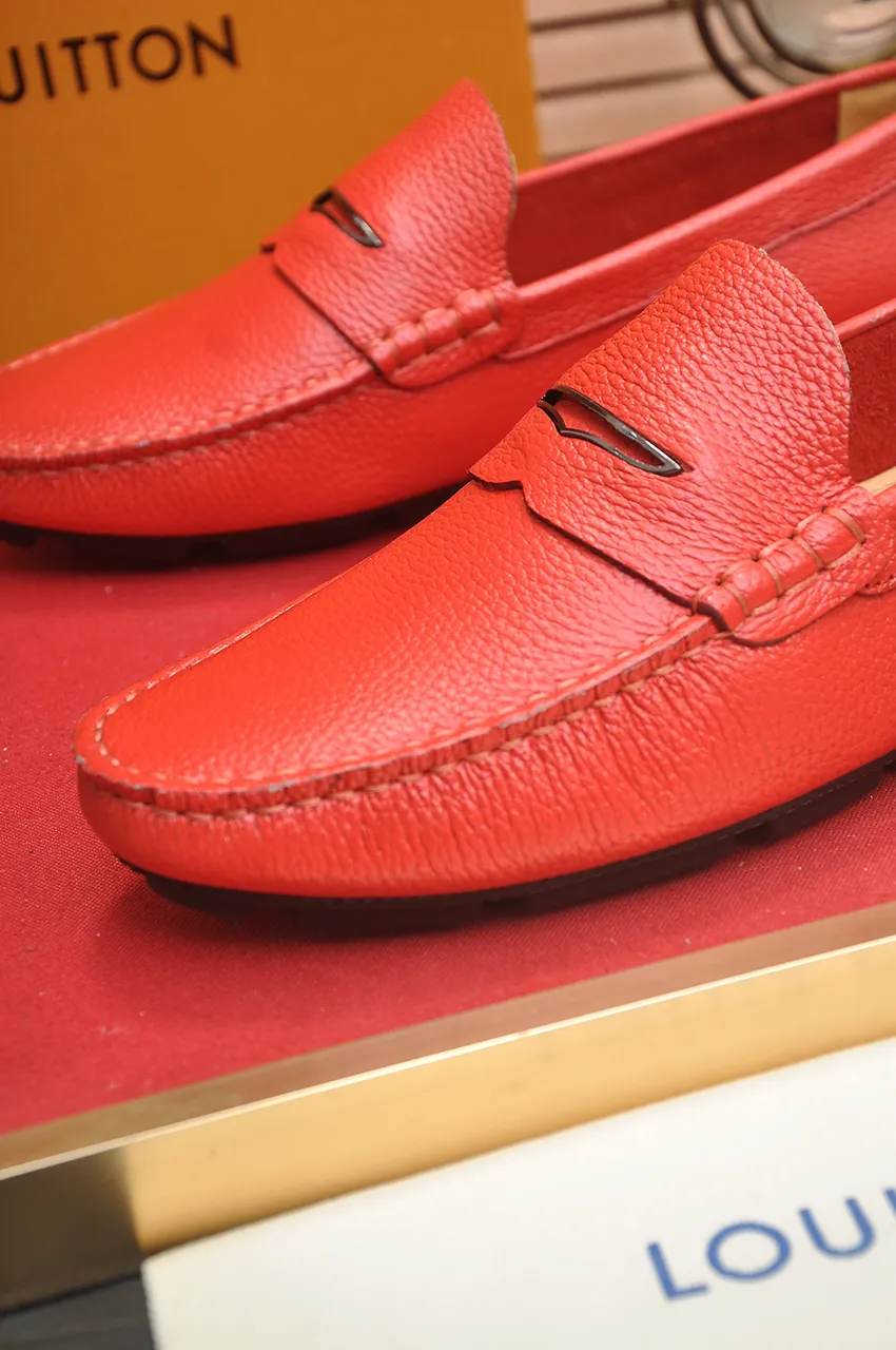 Men's men's shoes 💰420💶 [LV Doudou shoes] (water-dyed cowhide lining) new model is on the market, available on the official website. The new Doudou shoes are processed into single-color materials, and the uppers are made of imported horsehide leather. The body of the shoe is fully hemmed with mark thread, and is lined with imported original cowhide leather. The elegant shoe shape is super suitable for all-matching, and the size is 38-44.